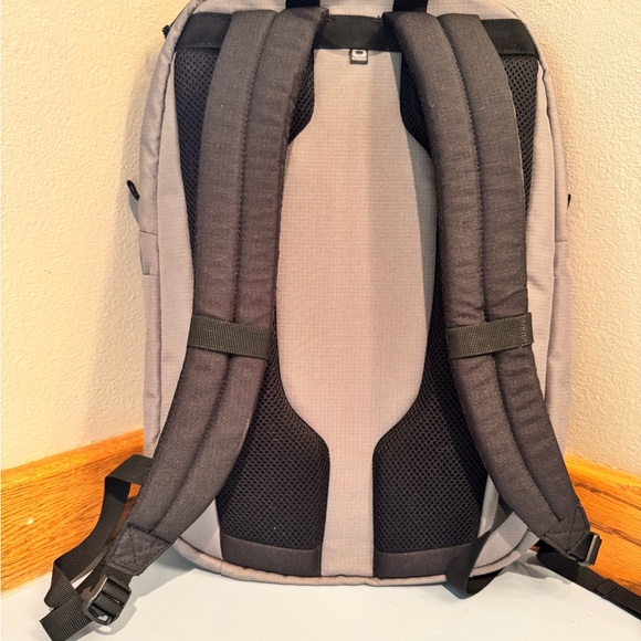 OGIO Gray Backpack 20L - Picture 2 of 6